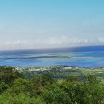 Point de vue panoramique de Chamarel - Vue sur l'Ile aux Bénitiers Vue sur l'ile au Benitiers