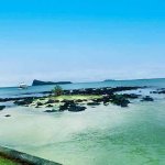 L'ile Coin de Mire au fond Vue sur l'ile coin de Mire depuis Cap Malheureux